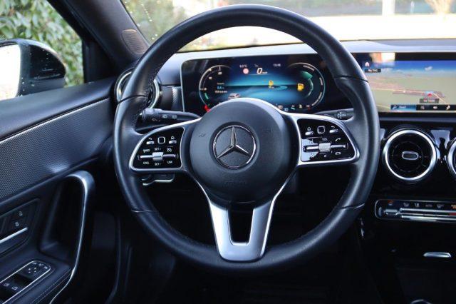 MERCEDES-BENZ A 180 d Automatic Business