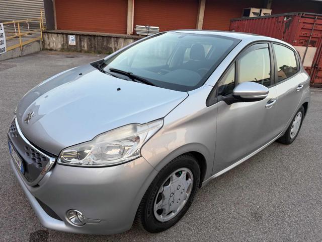 PEUGEOT 208 129,277km 1.4 8V e-HDi 68CV S&S robot. 5p. Active