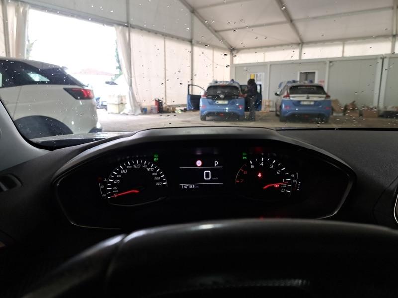 PEUGEOT 2008 BLUEHDI 130 EAT8 ALLURE S/S AUT. CROSSOVER