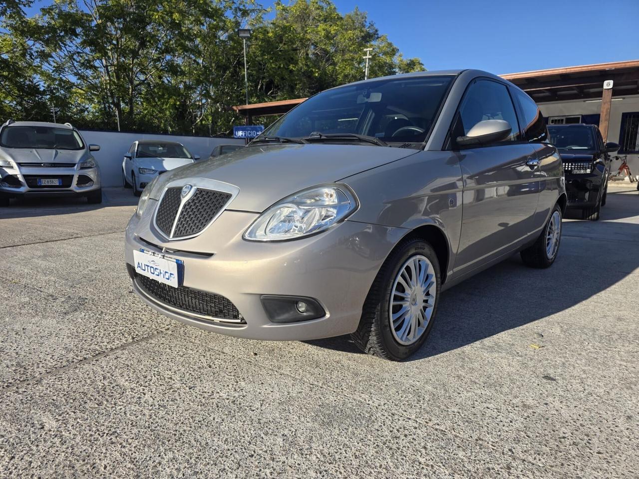 Lancia Ypsilon 1.2 Oro