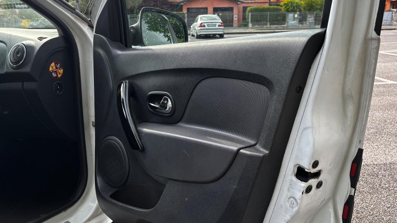 Dacia Sandero 1.2 GPL 75CV Serie Limitata Trasversale