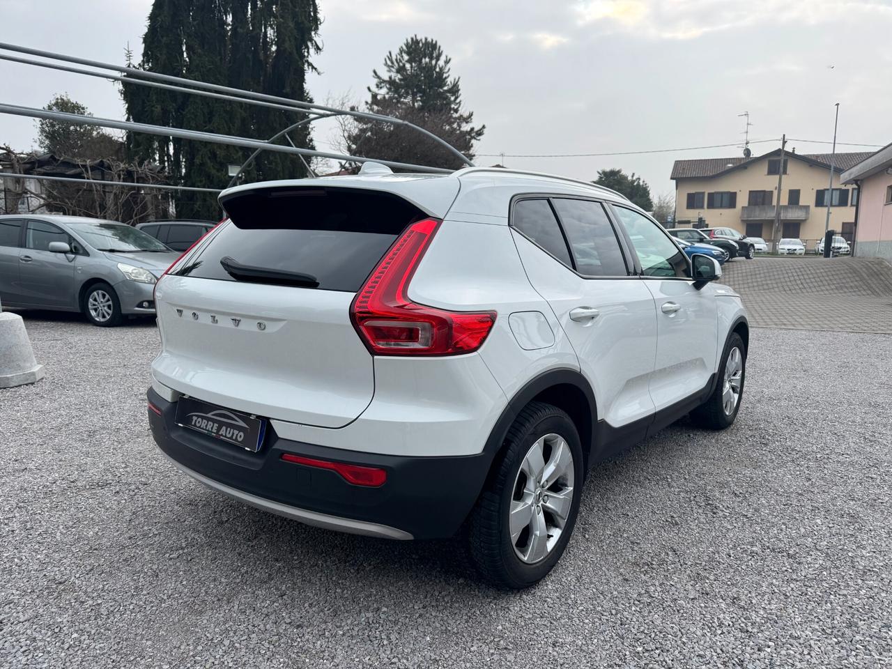 Volvo XC40 T2 Geartronic Momentum Pro