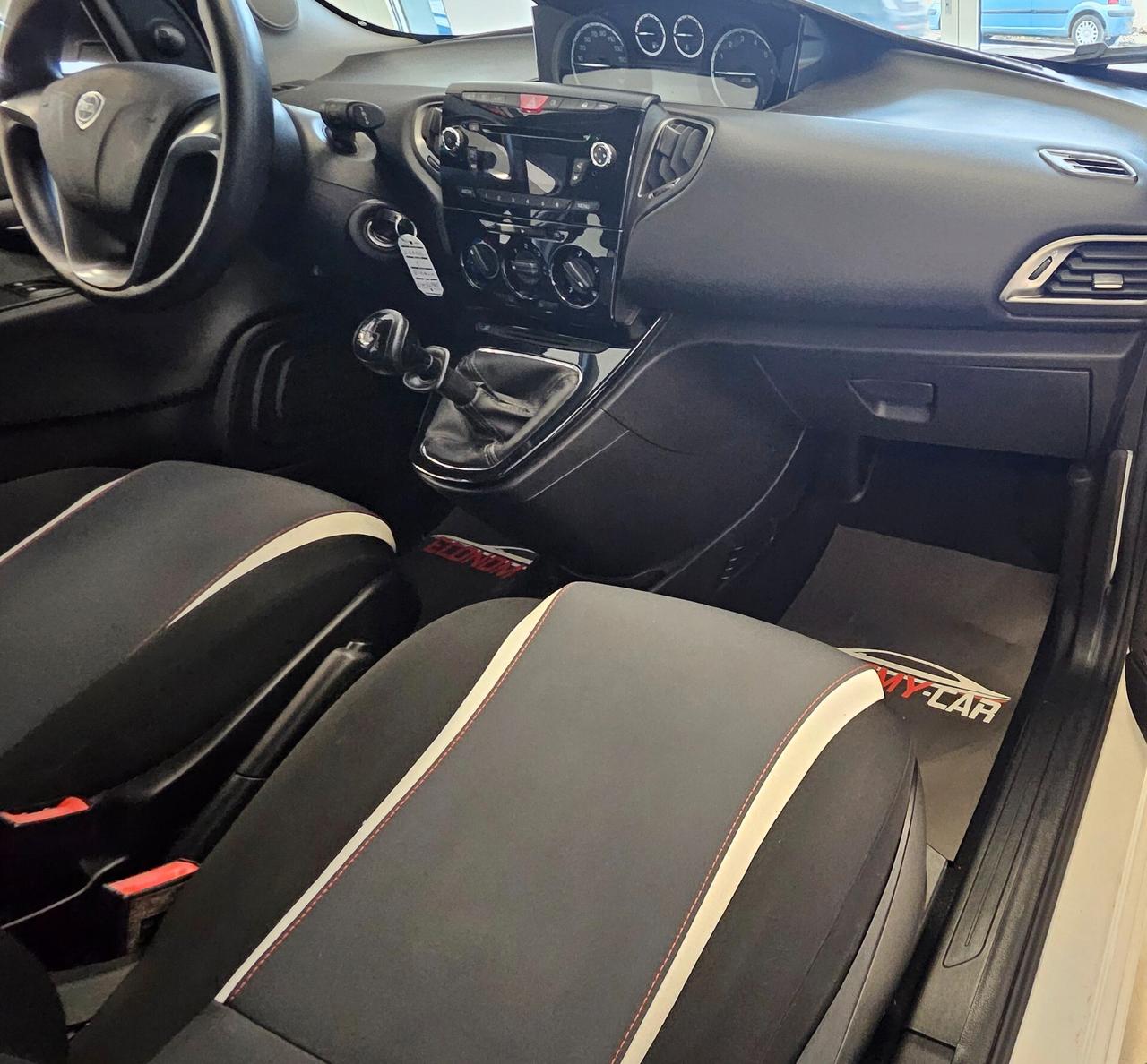 Lancia Ypsilon 1.2 69 CV 5 porte S&S Silver KM 45.000