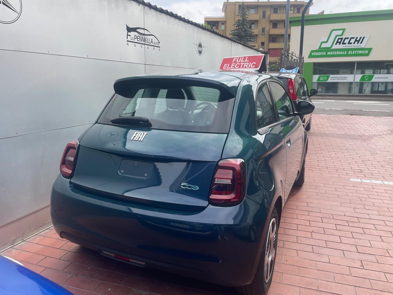 Fiat 500 500e Berlina 23,8 kWh Icon