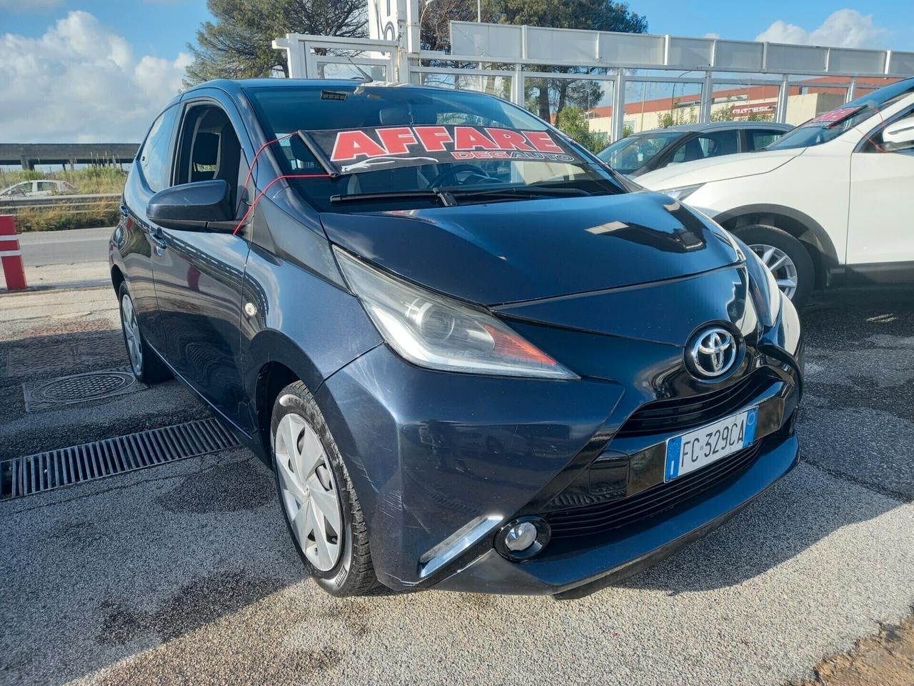 Toyota Aygo 1.0 x-cool 69cv 5 porte Full 2016