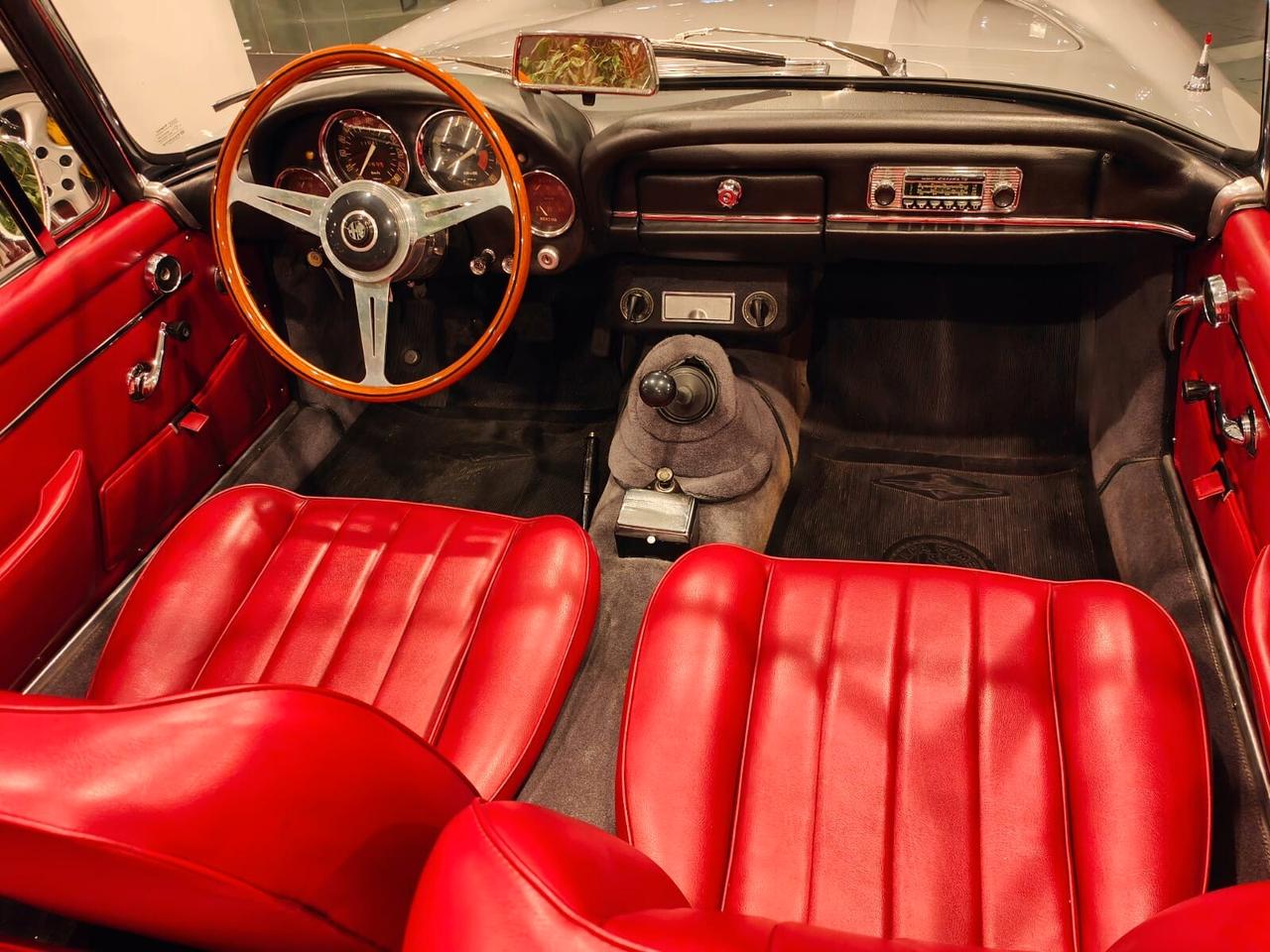 Alfa Romeo 2600 Spider