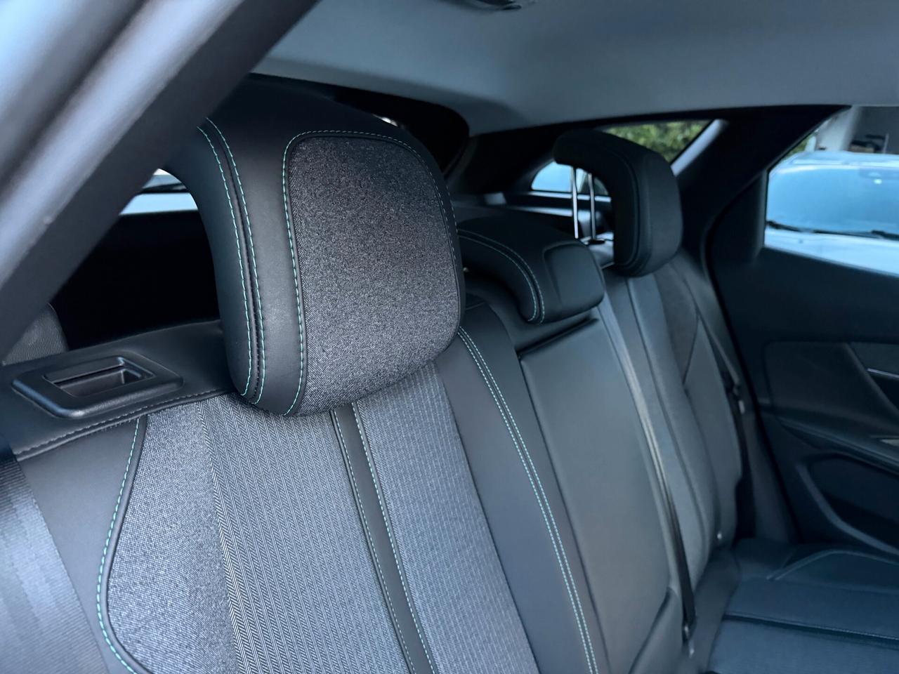 Peugeot 3008 1.5 BLUEHDI 130 cv. AT8 ALLURE PACK (Nav)