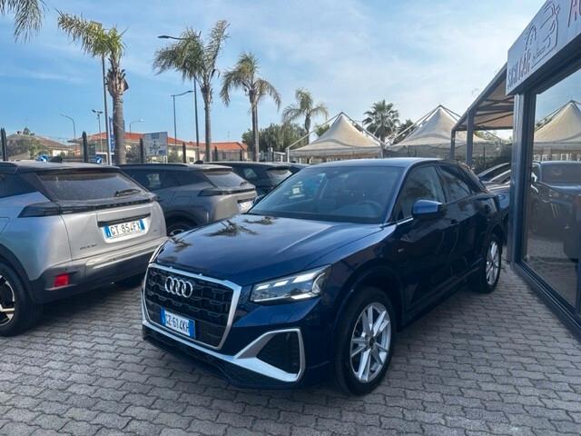 Audi Q2 35 TFSI Identity Black