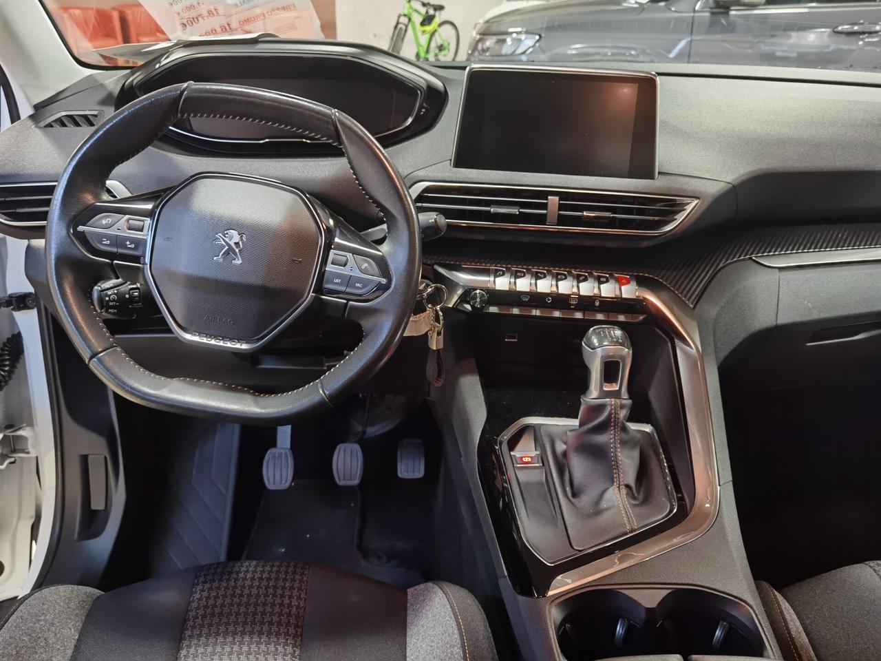 Peugeot 3008 BlueHDi 130 Business N1