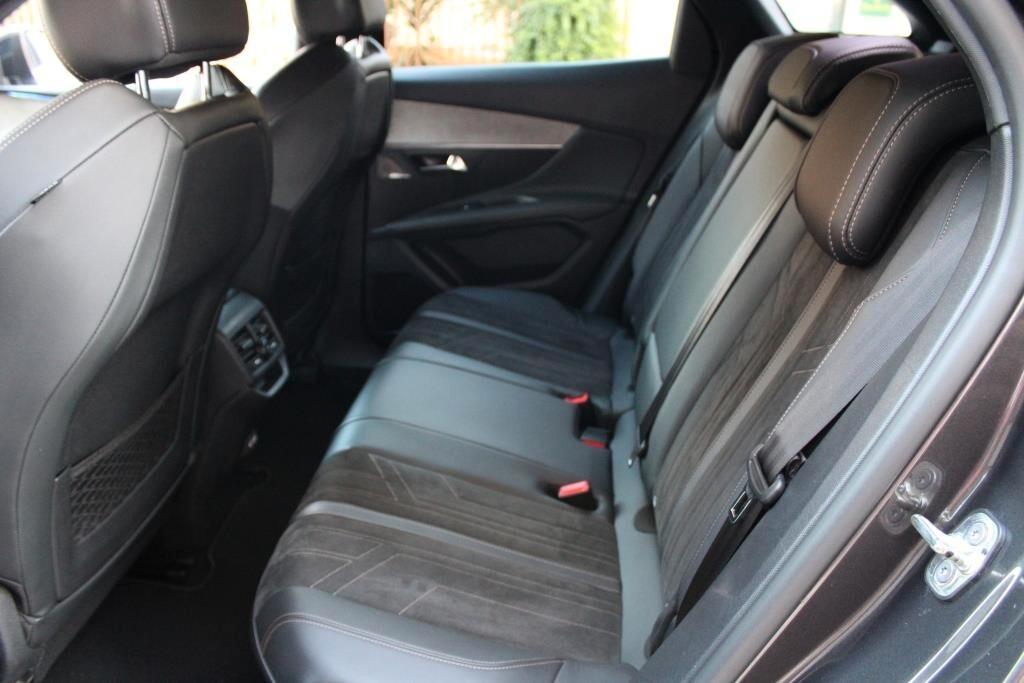 PEUGEOT 3008 1.5 BlueHDi 130 CV EAT8 GT Pack