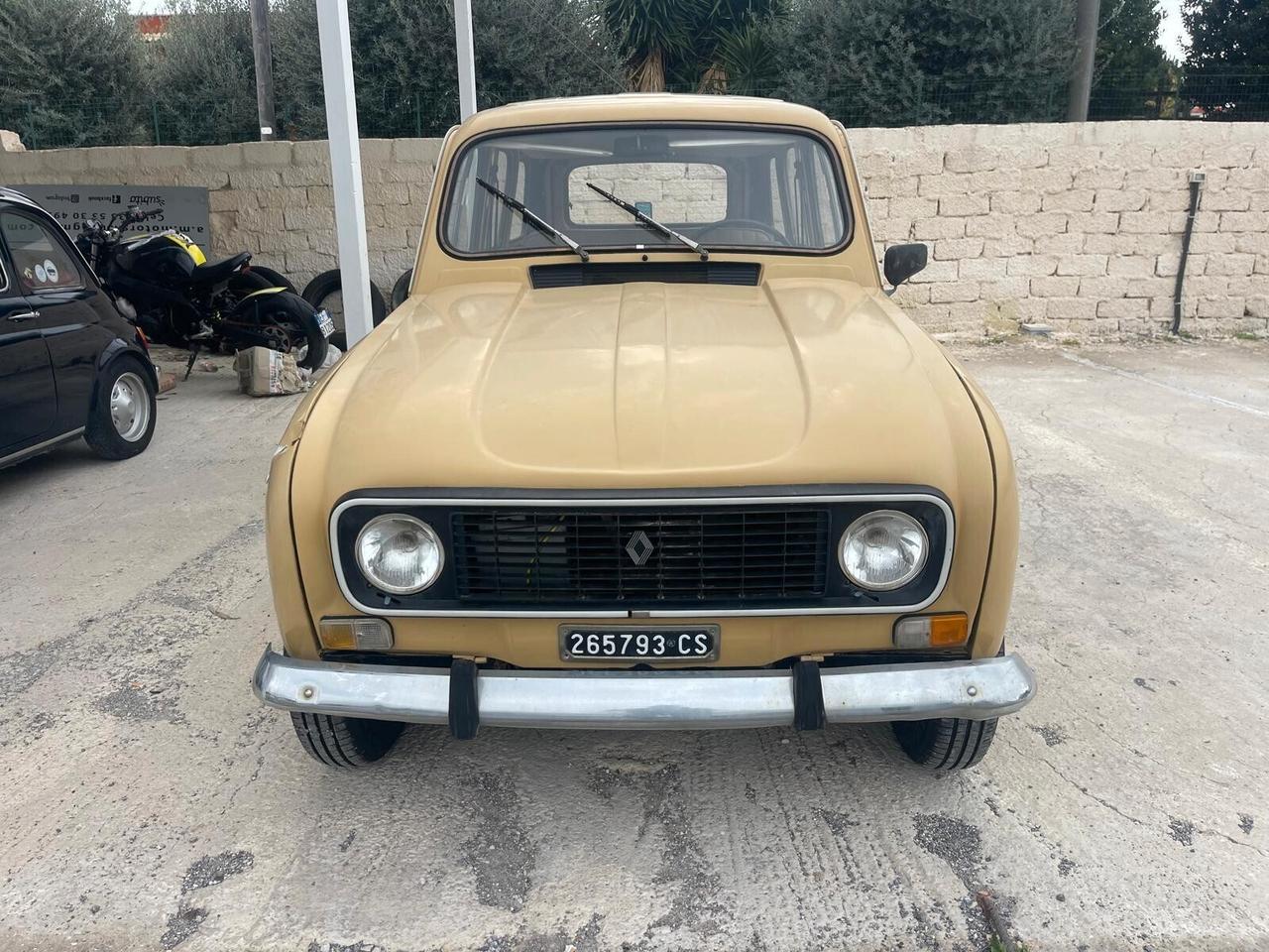 Renault R 4 RENAULT 4