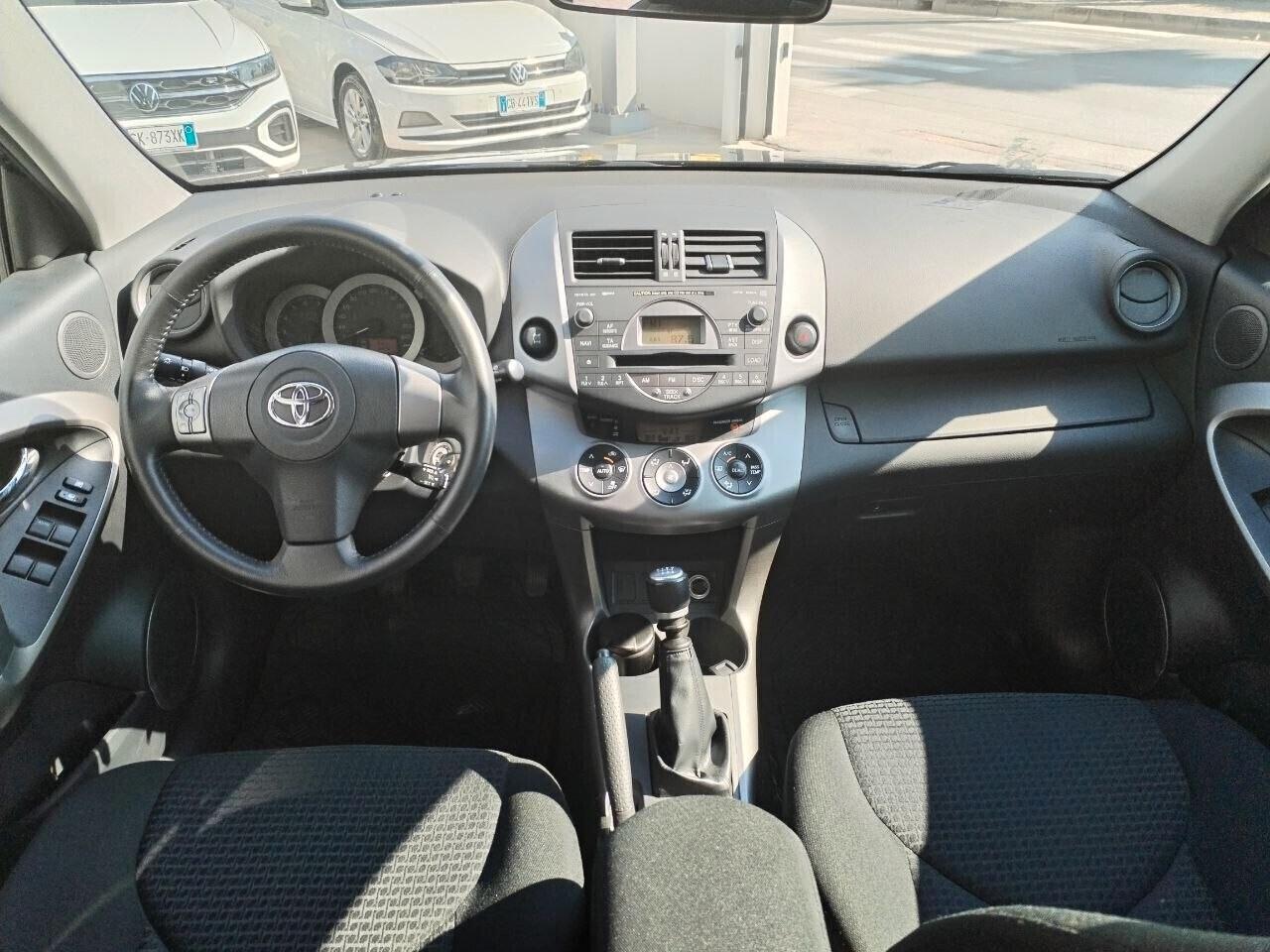 Toyota RAV 4 RAV4 2.2 D-4D 177 CV Luxury