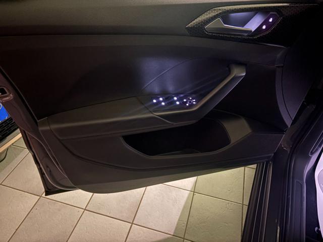 VOLKSWAGEN T-Cross 1.0 TSI 110 CV Advanced FARI FULL LED