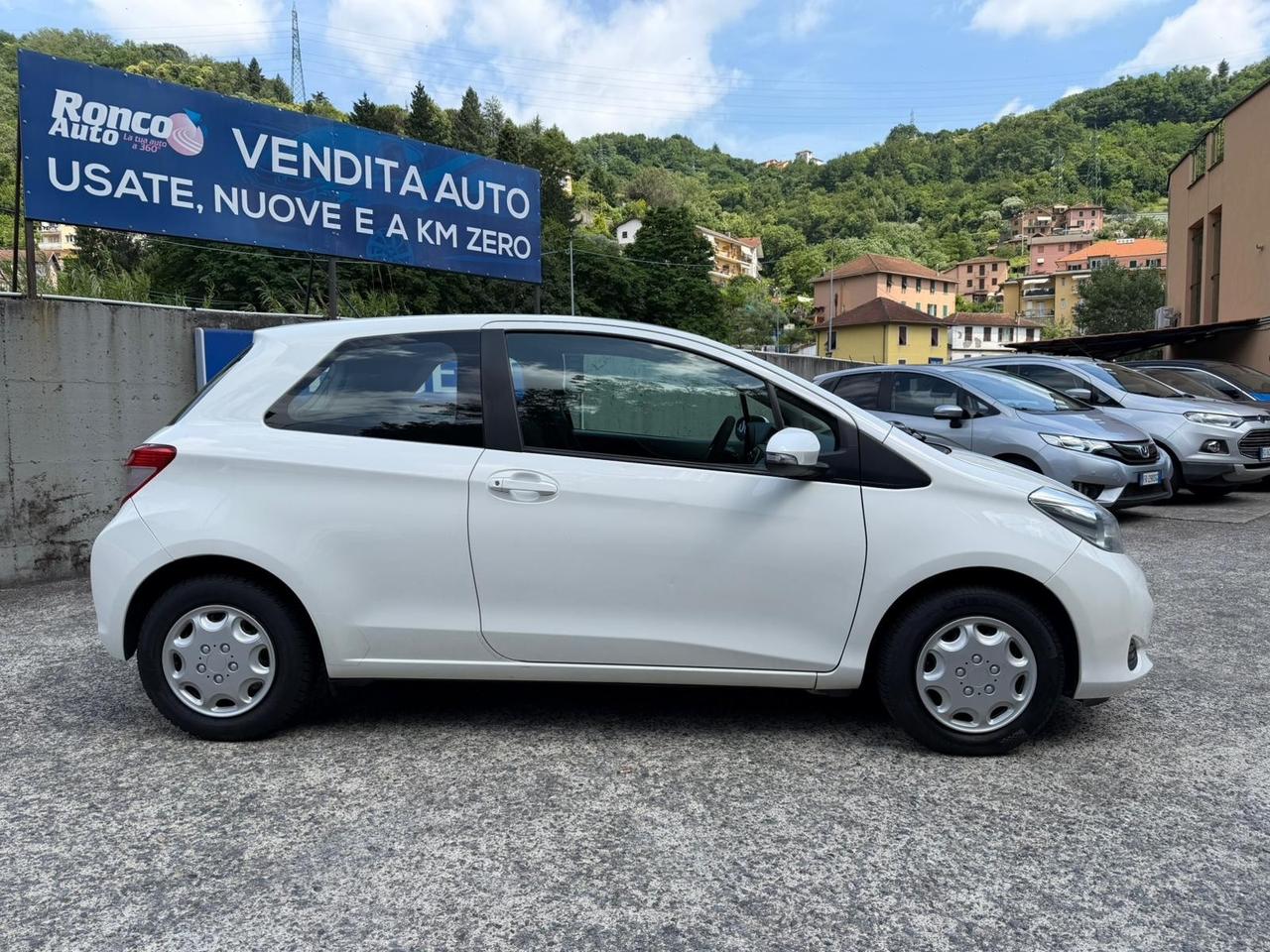 Toyota Yaris 1.3 3 porte Active