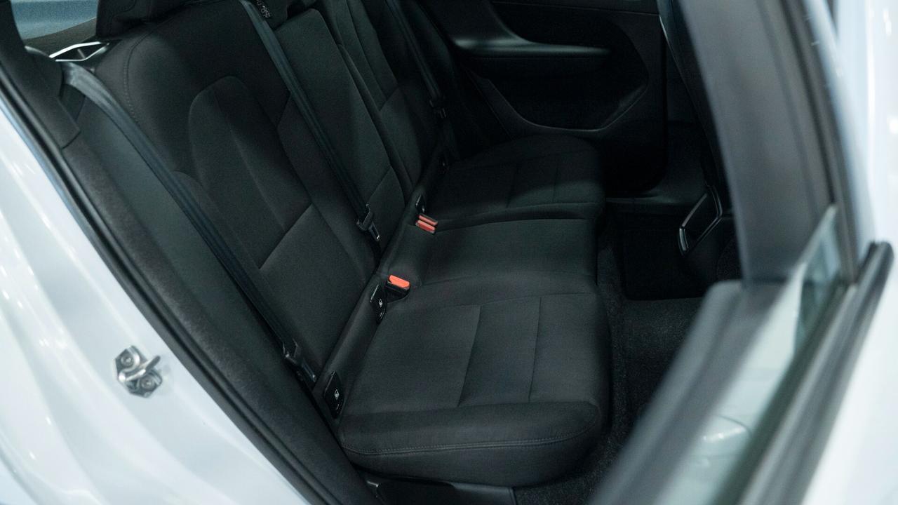 Volvo XC40 2.0 D3 150 CV MOMENTUM PRO AUTO NAVI LED FULL OPTIONAL