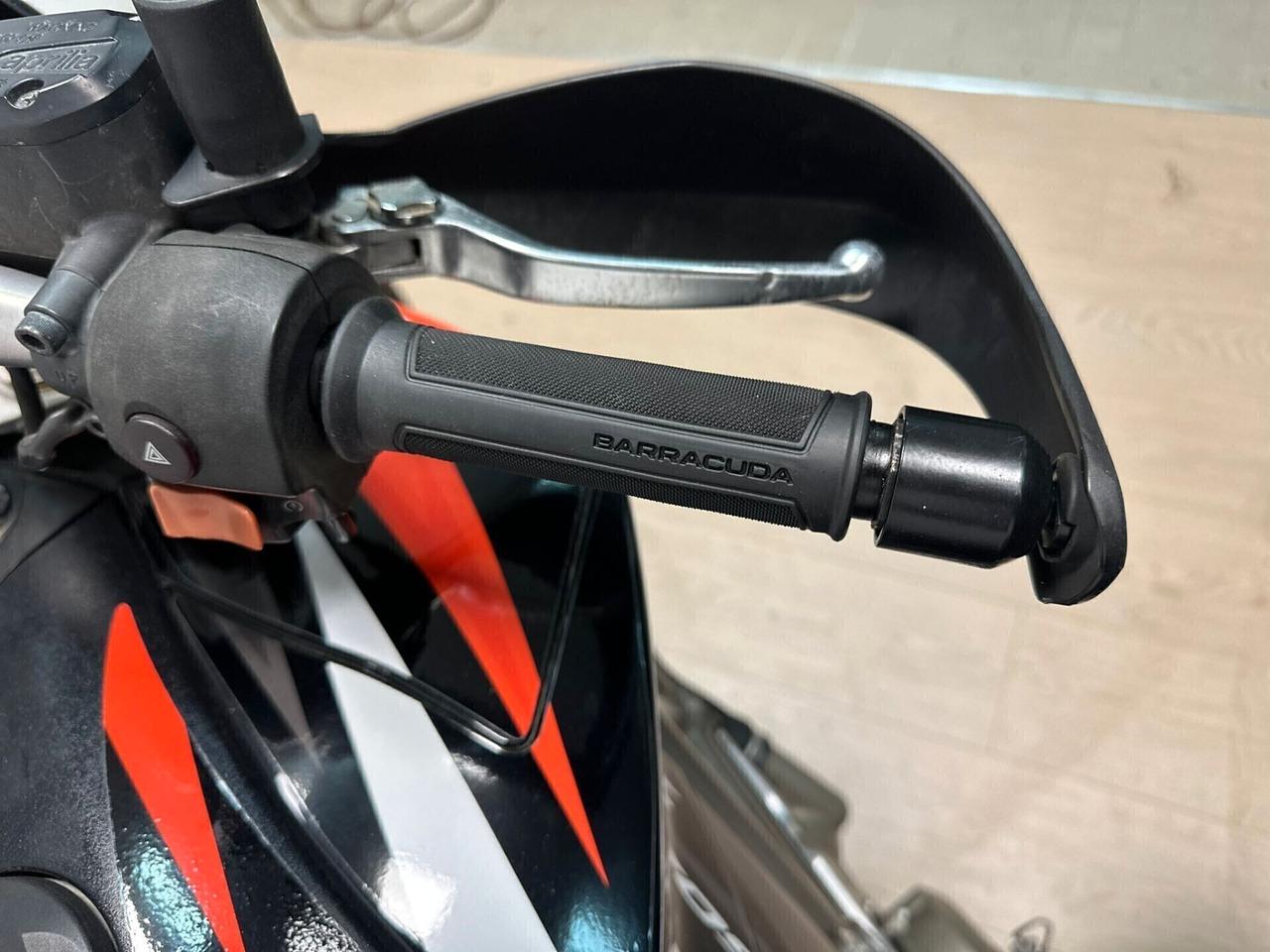 APRILIA DORSODURO 750 FACTORY 2011 DA 99€ AL MESE