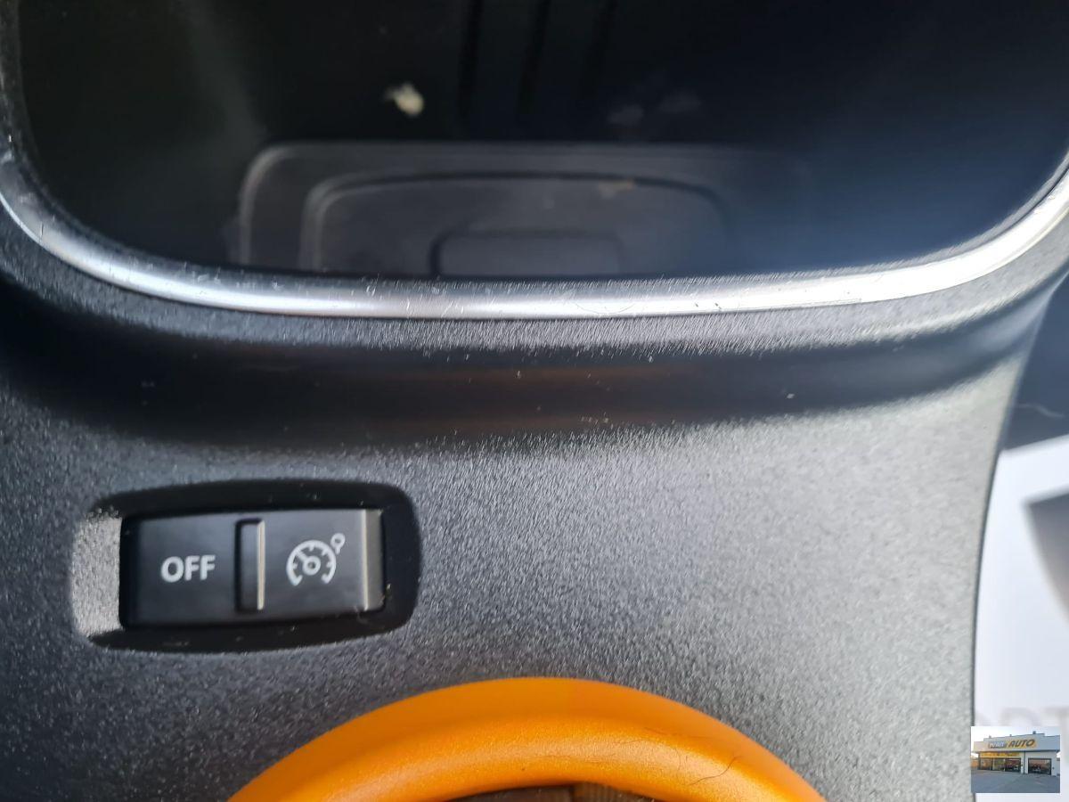 RENAULT Twingo Benzina-Euro 6D-Neopatentati-2019