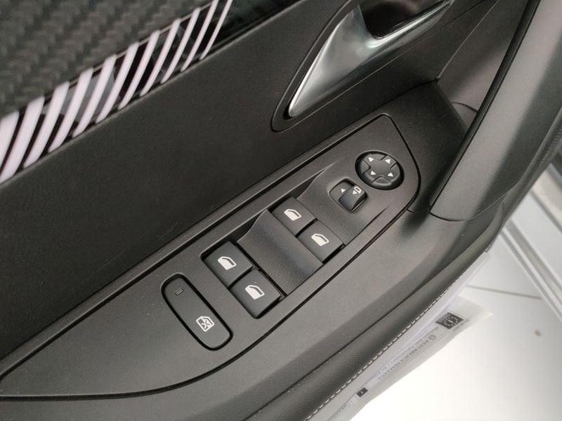 Peugeot 2008 PureTech 130 S&S EAT8 Allure