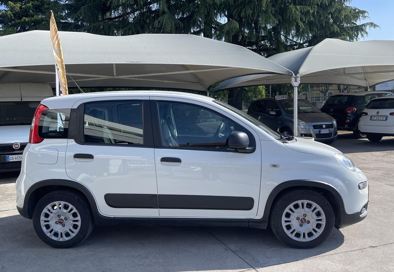 Fiat Panda 1.0 Hybrid Street Van 4 posti