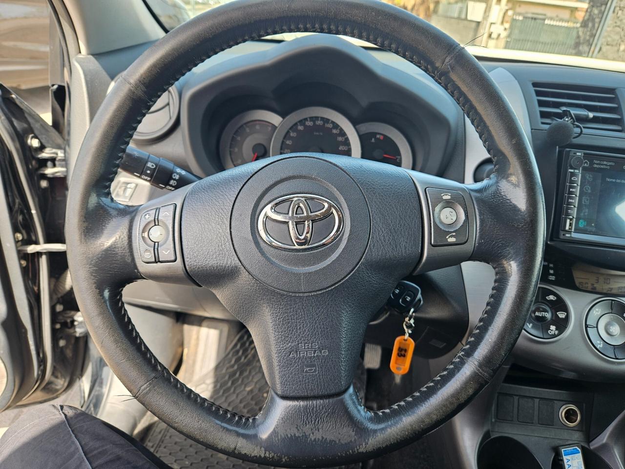 Toyota rav4 2.2d 136cv