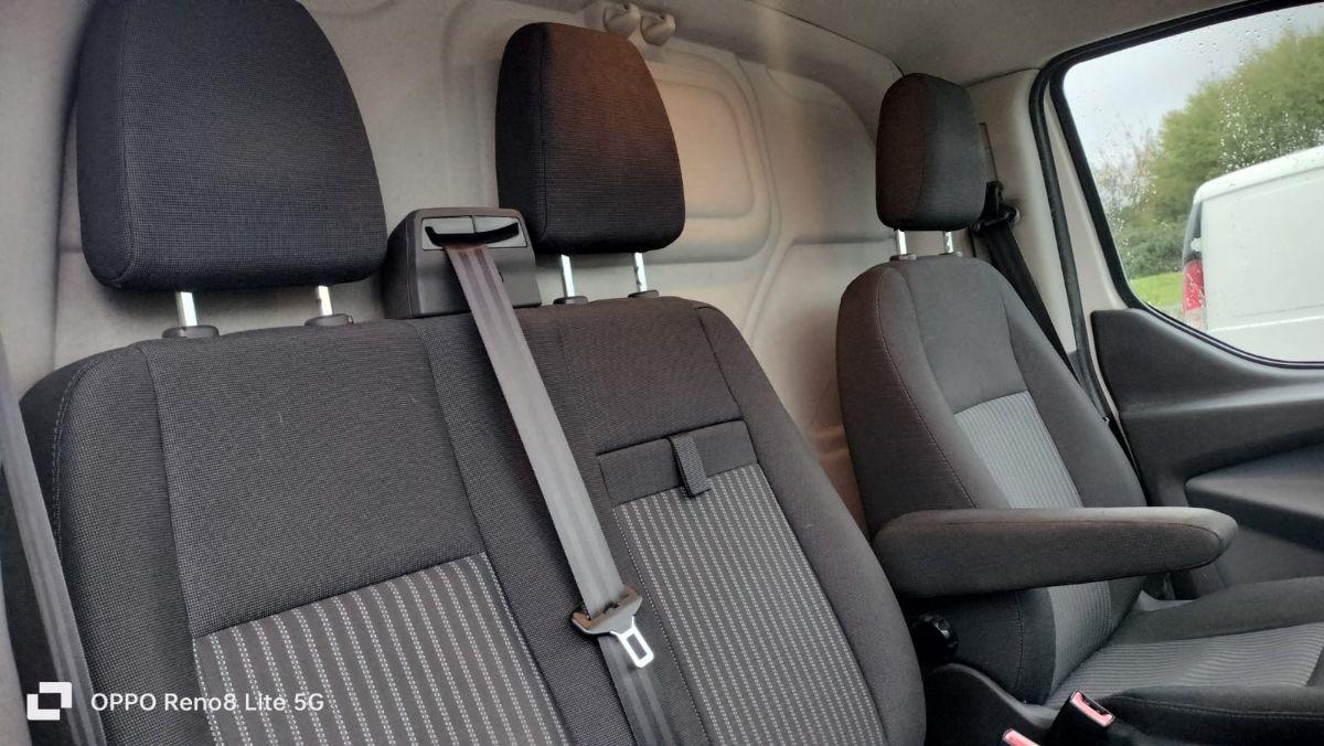 FORD transit custom 270 2.0 tdci 130cv Trend L1H1 E6 transit custom 270 2.0 tdci 130cv Trend L1H1 E6