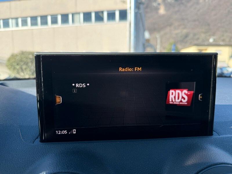 AUDI Q2 Q2 30 TDI Identity Black