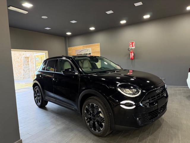 FIAT 600 KM0 LA PRIMA 100CV+CARPLAY WI-FI+18''+RCAM+2PDC