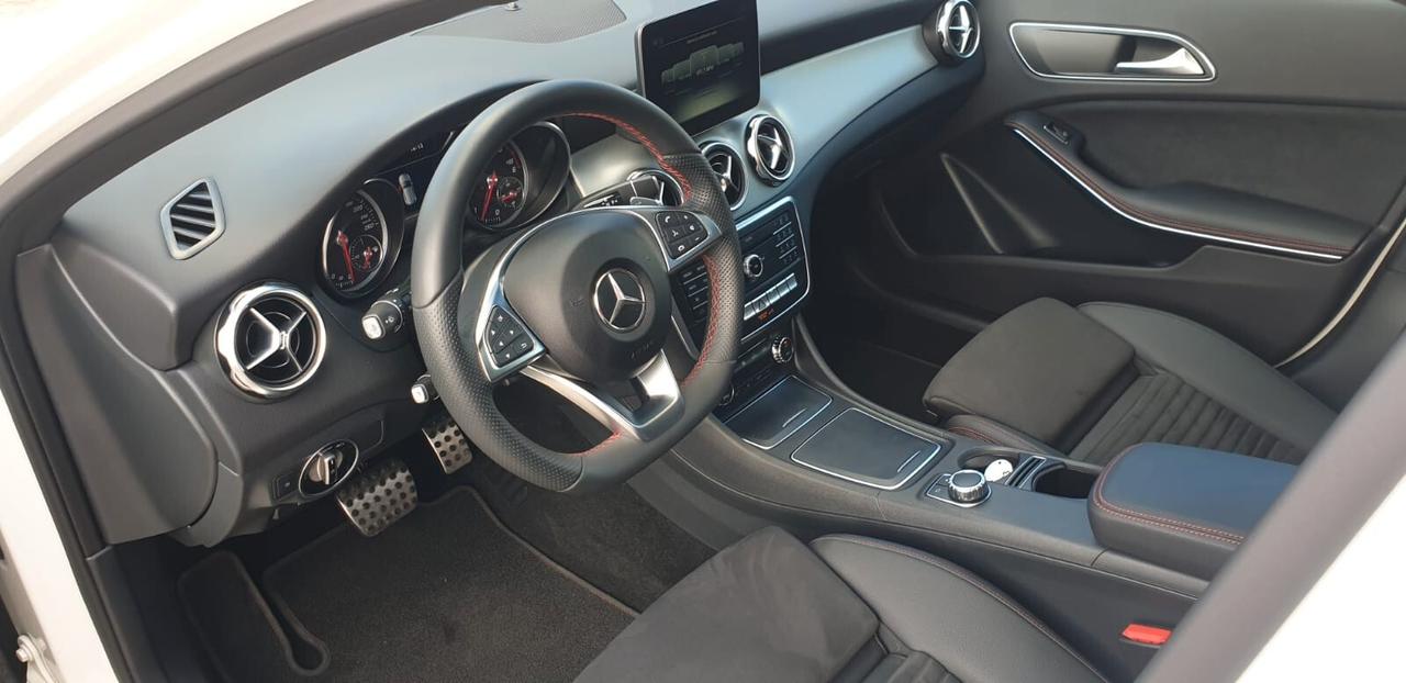 Mercedes-benz GLA 200 d Automatic Premium