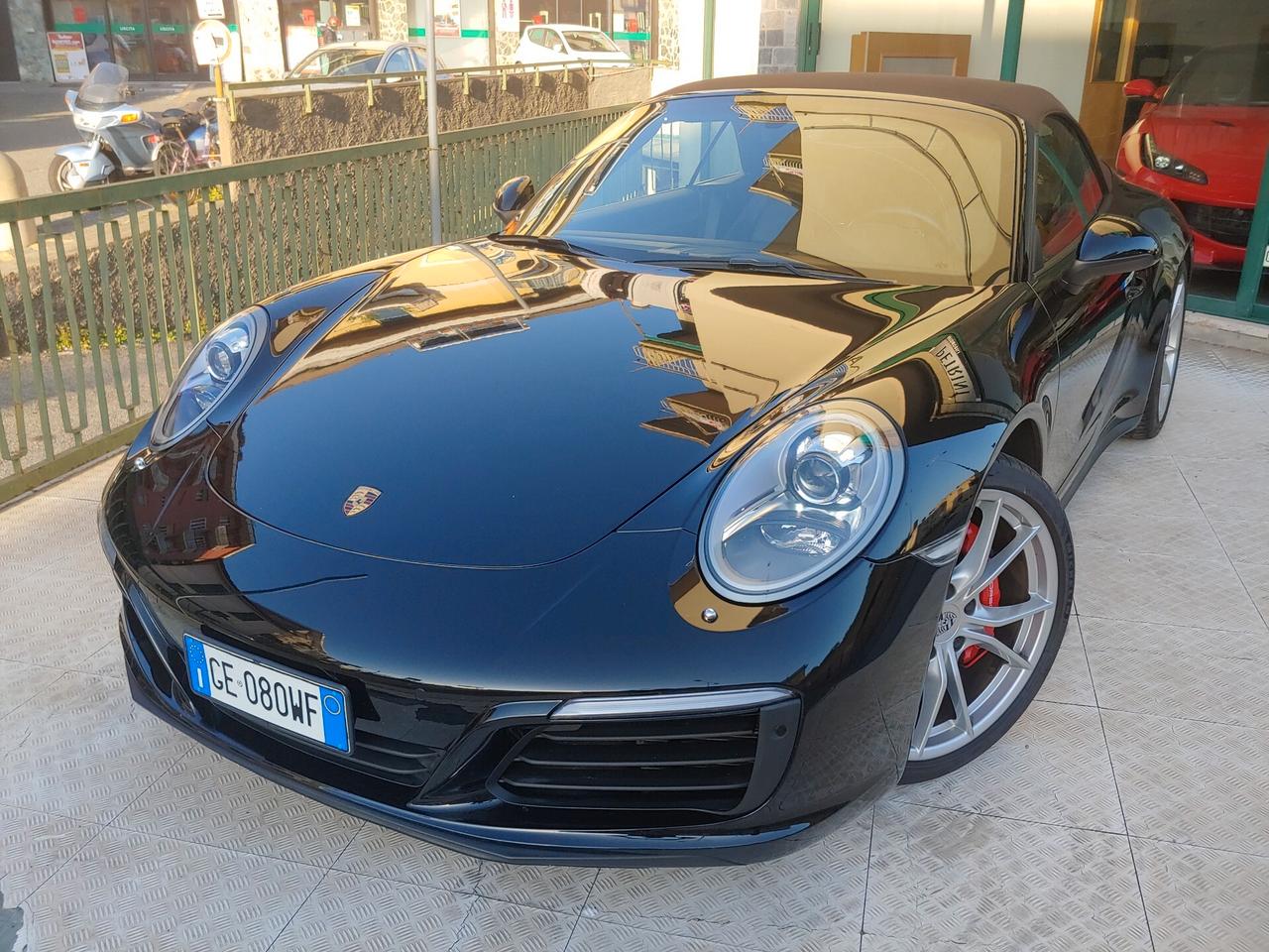 Porsche 911 3.0 Carrera 4S Cabriolet