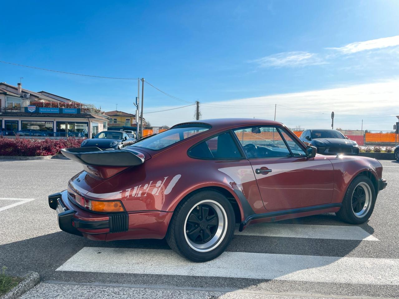 Porsche 930 911 - 3.3 Turbo