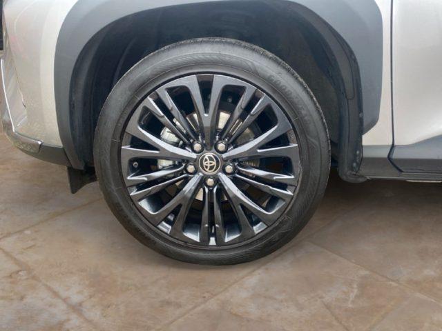 TOYOTA Yaris Cross 1.5 Hybrid 5p. E-CVT AWD-i Adventure