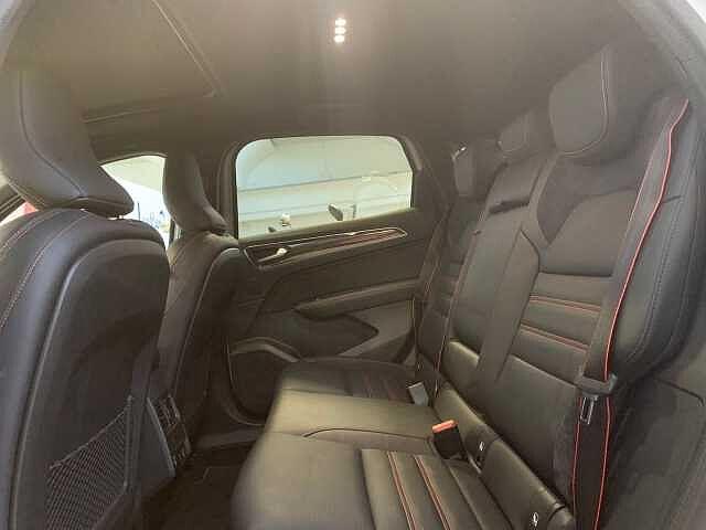 Renault Arkana Hybrid E-Tech 145 CV R.S. Line