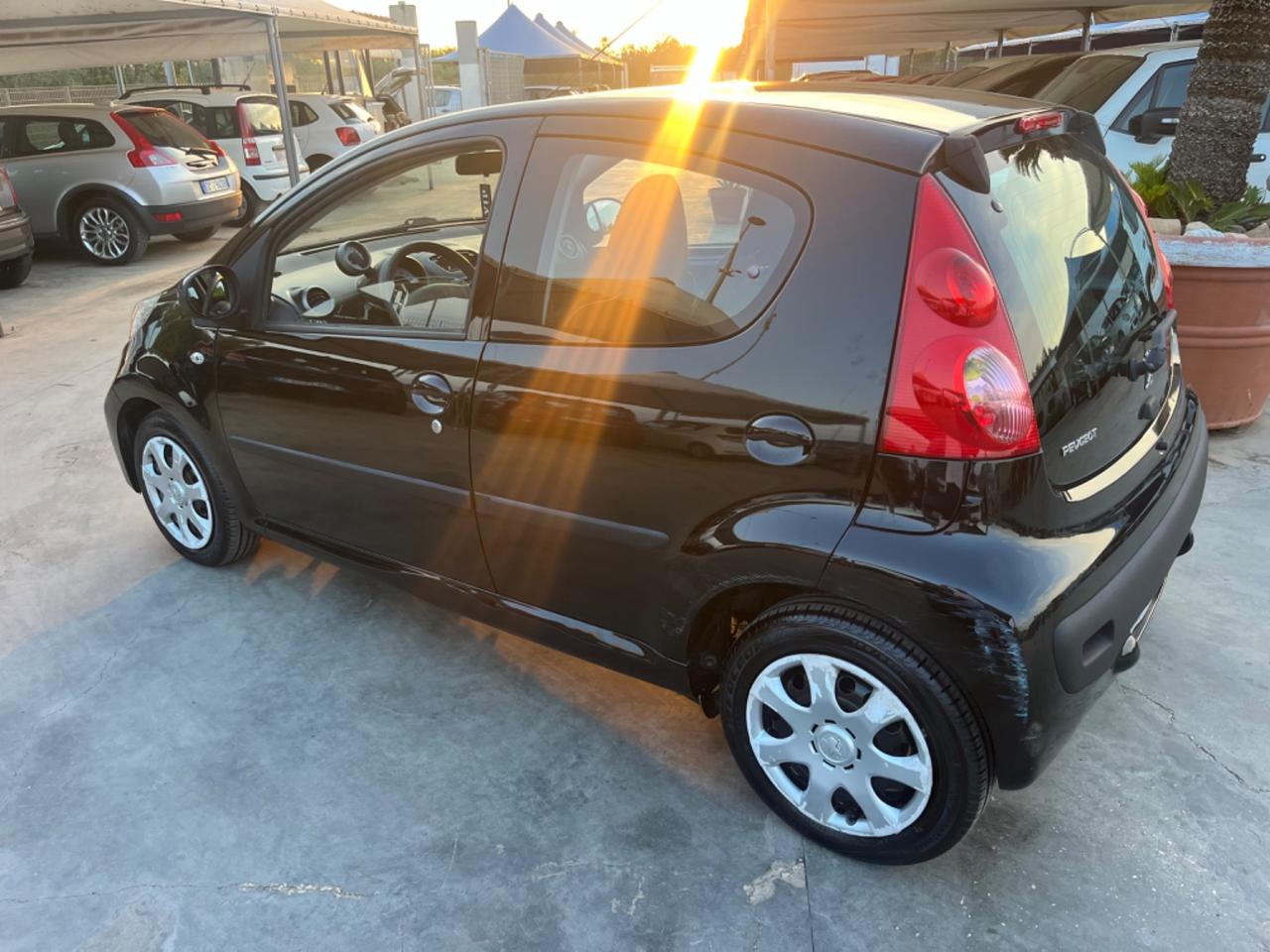 Peugeot 107 1.0 68CV 5p. Sweet Years