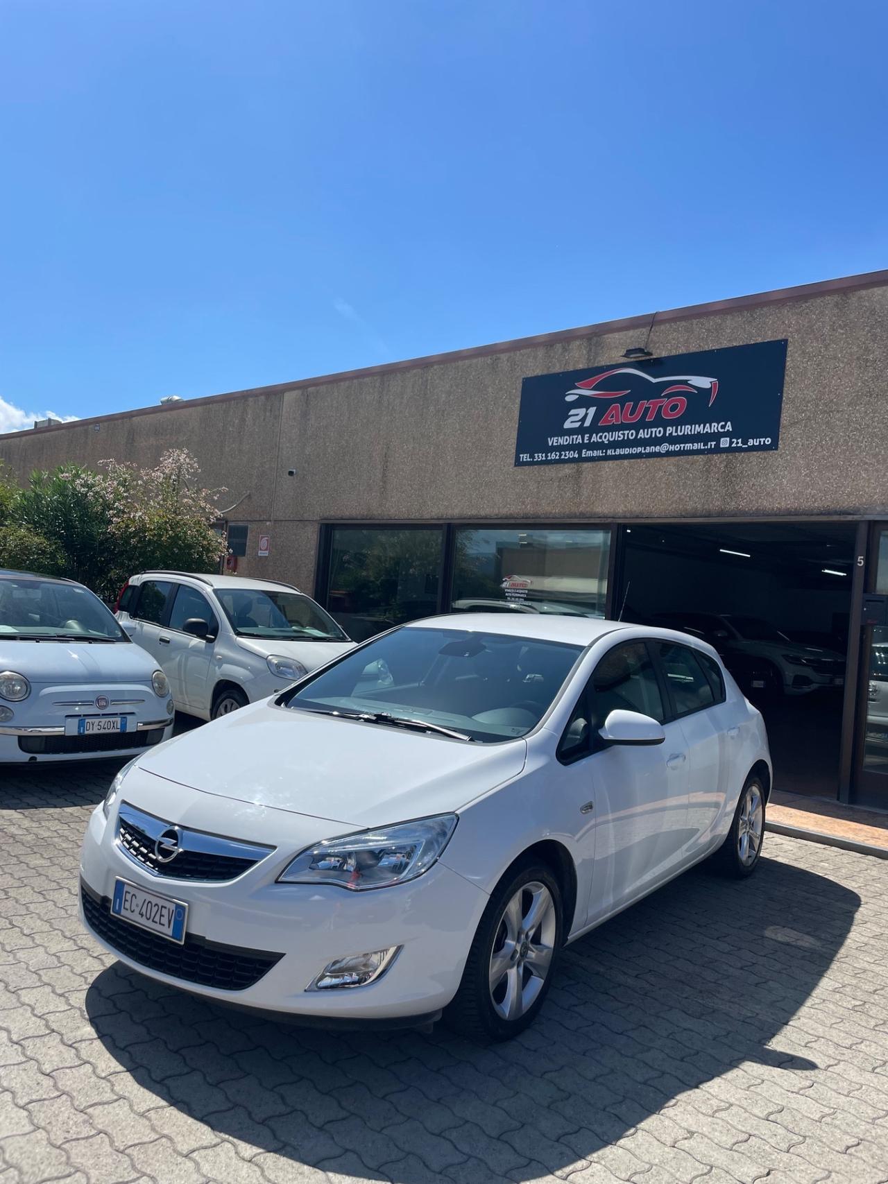 Opel Astra 1.4 100CV 5 porte Cosmo