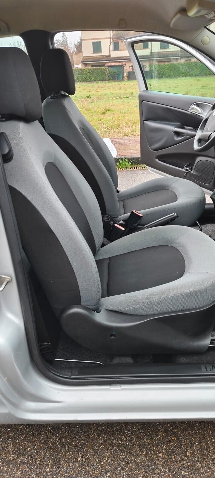 Lancia Ypsilon 1.4 Argento Ecochic GPL