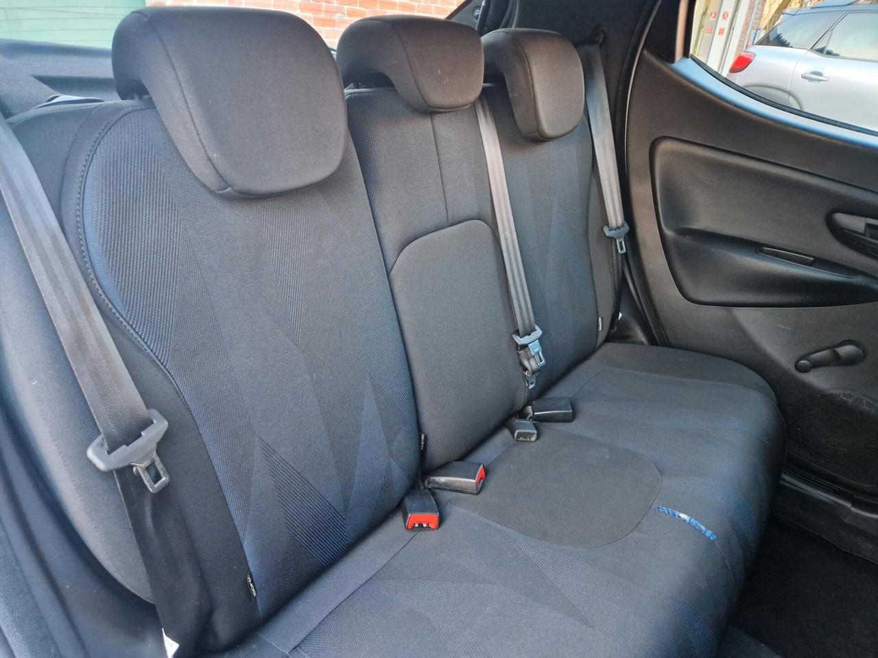 Lancia Ypsilon 1.2 70CV "64.100 km" Bluetooth, Sensori posteriori