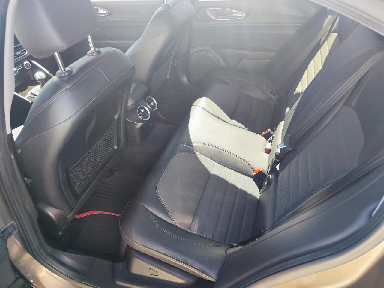 Alfa Romeo Giulia 2.2 Turbodiesel 180 CV Super