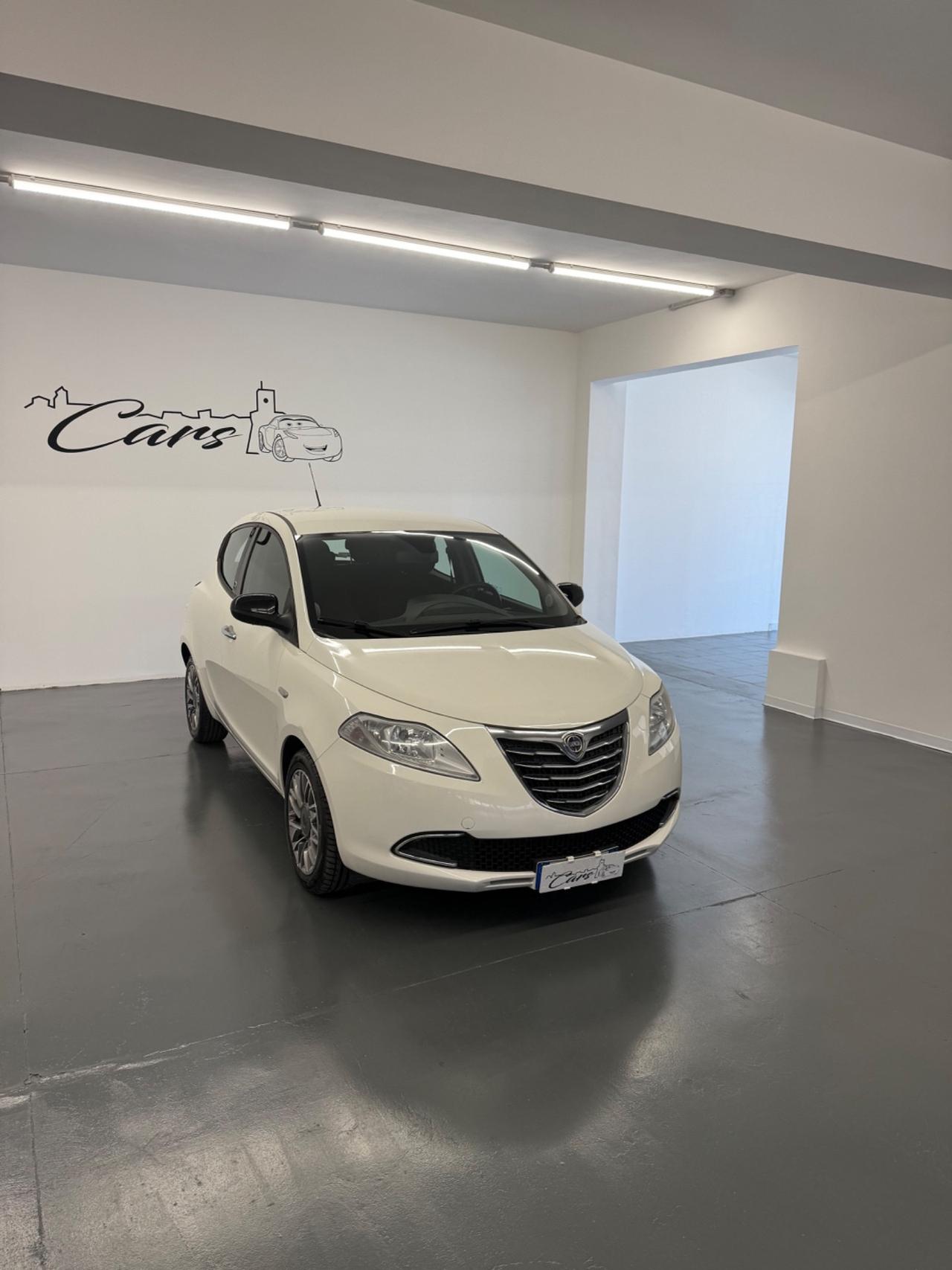Lancia Ypsilon 1.2 69 CV 5 porte GPL Ecochic Platinum