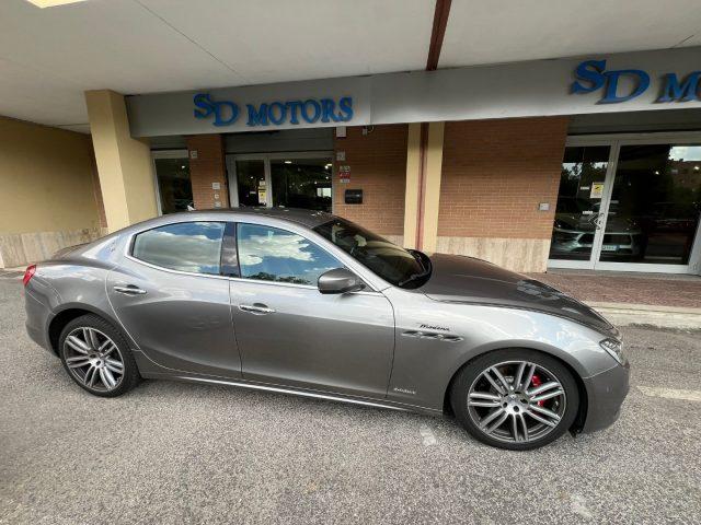 MASERATI Ghibli V6 430 CV SQ4 Modena