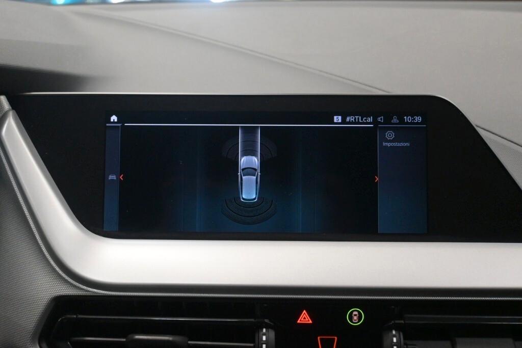 BMW 116D 115CV 6M. BUSINESS ADVANTAGE ( FARI LED - BMW DIGITAL COCKPIT - PDC - NAVI - MIRROR - CRUISE )