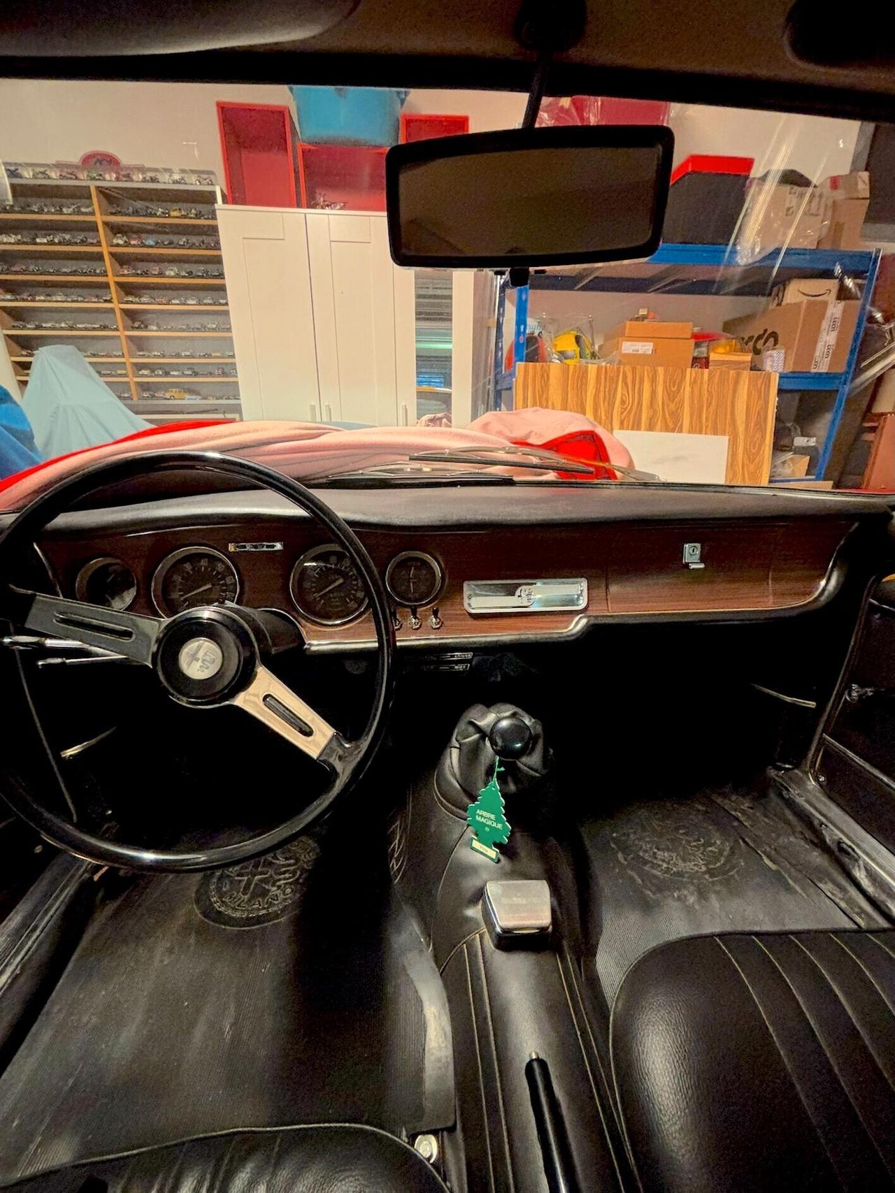Alfa Romeo GT 1300