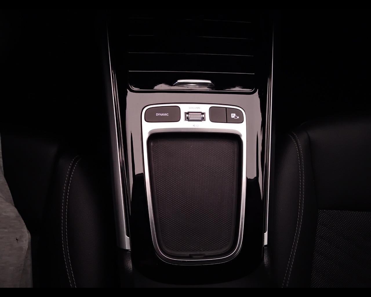 Mercedes-Benz GLA-H247 2023 - GLA 180 d Progressive Advanced auto