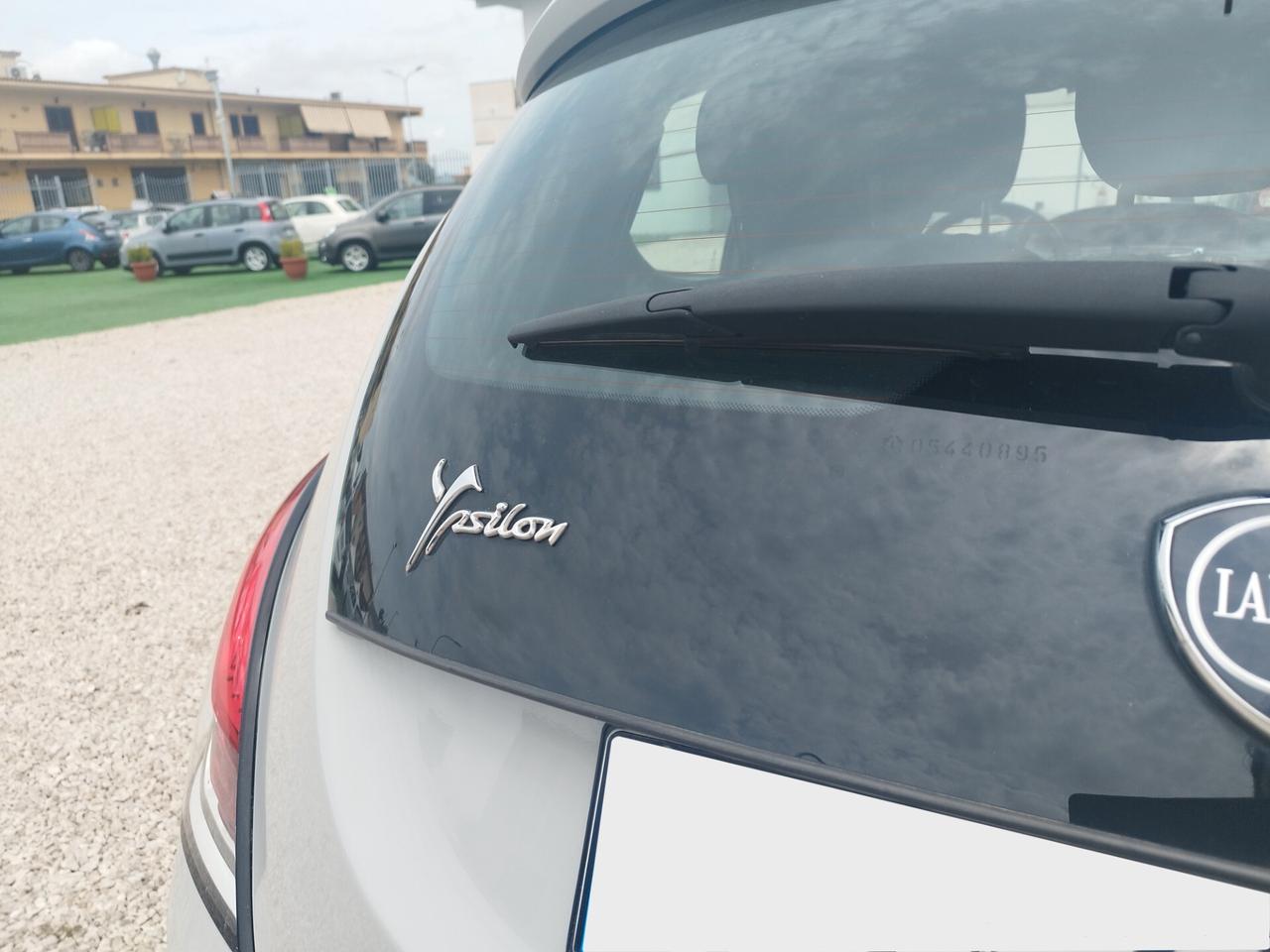 Lancia Ypsilon 5p 1.2 69cv EcoChic Gold Gpl