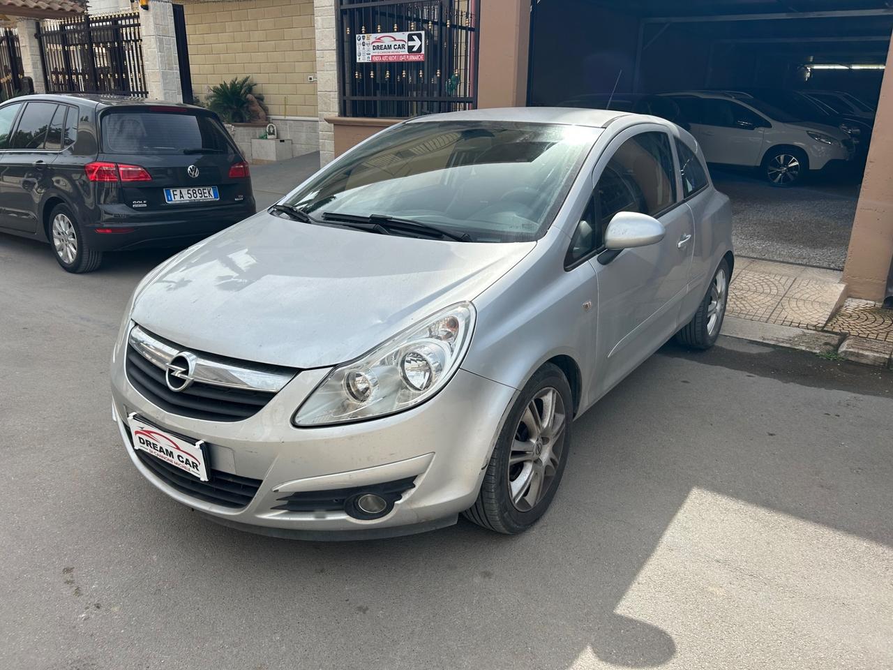 Opel Corsa 1.2 3 porte Club