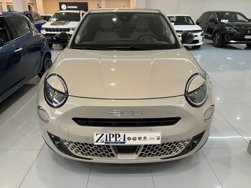FIAT 600 Hybrid 100 CV DCT MHEV La Prima
