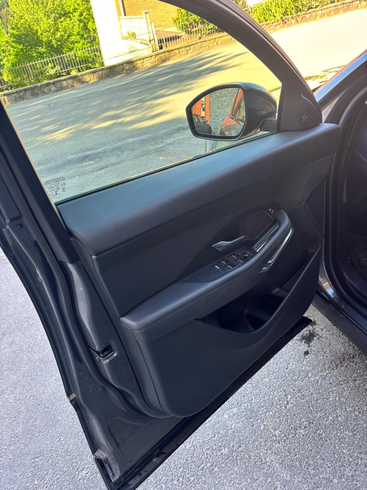 Jaguar E-Pace 2.0D 180 CV AWD
