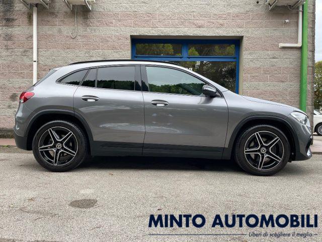 MERCEDES-BENZ GLA 180 D PREMIUM CERCHI 19" UNIPROPRIETARIO TELECAM POST.