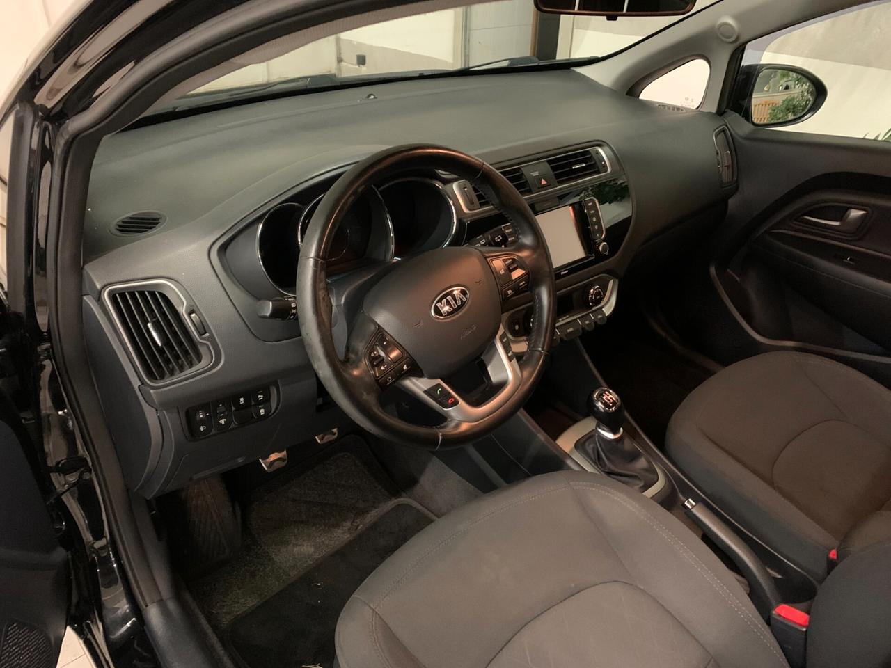 Kia Rio 1.1 CRDi 5p. Cool euro 6