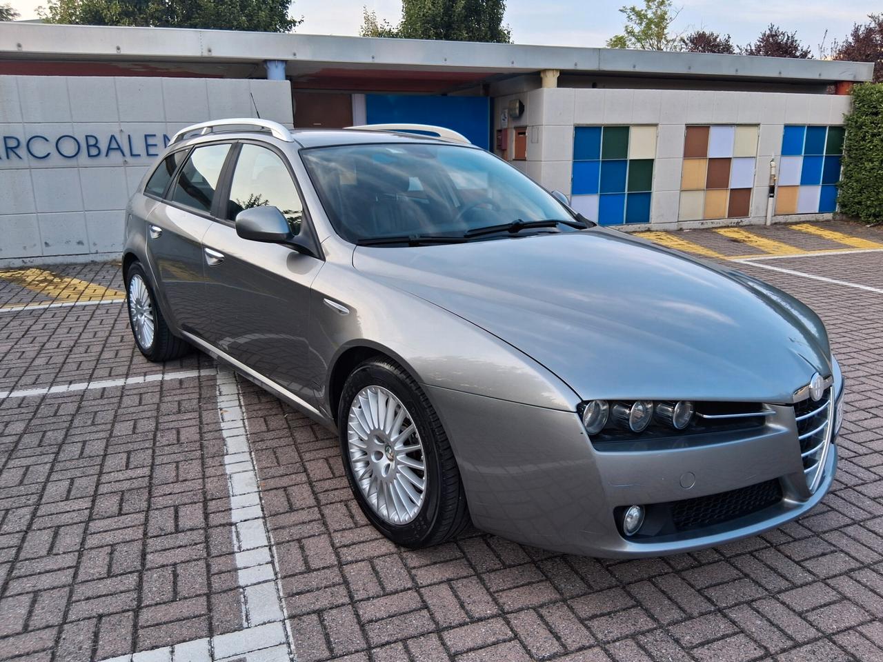 Alfa Romeo 159 1.9 JTDm 16V Sportwagon Distinctive