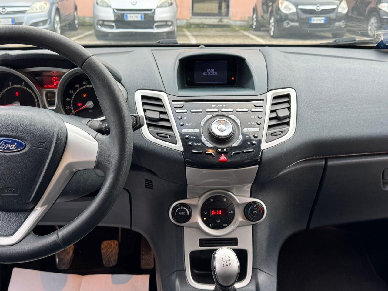 Ford Fiesta 1.4 5p. Bz.- GPL Titanium perfetta